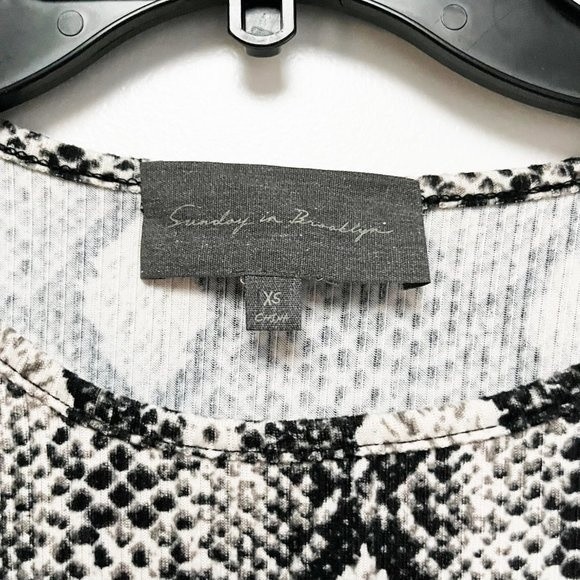 Anthropologie Sunday in Brooklyn Snake Print Long Sleeve XS Shirt - Picture 4 of 5